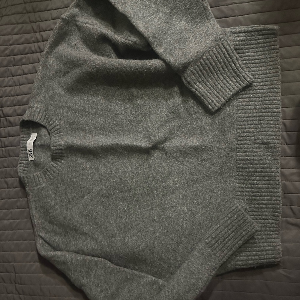 Zara Women's Charcoal Crewneck Sweater